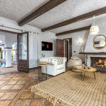 Vivi Homes - Costabella Pool, Sauna, Garden & * Marbella