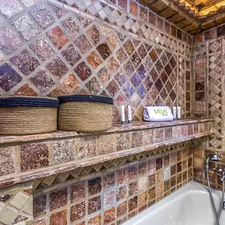 Villa Vivi Homes - Costabella Pool, Sauna, Garden & Marbella