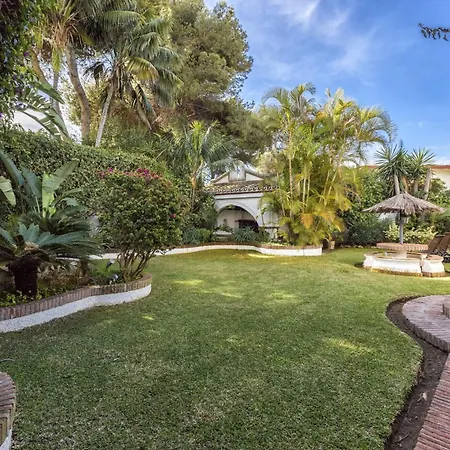 Vivi Homes - Costabella Pool, Sauna, Garden & Marbella